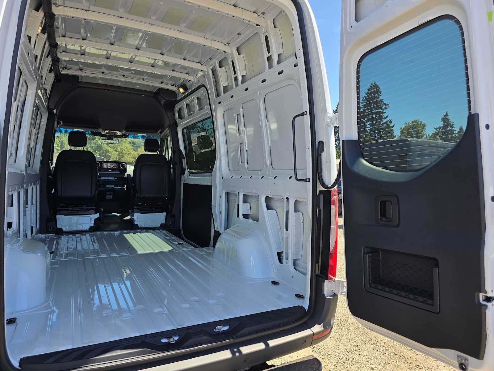 2026 Mercedes-Benz Sprinter Cargo 2500 Standard Roof I4 Diesel HO 144 AWD
