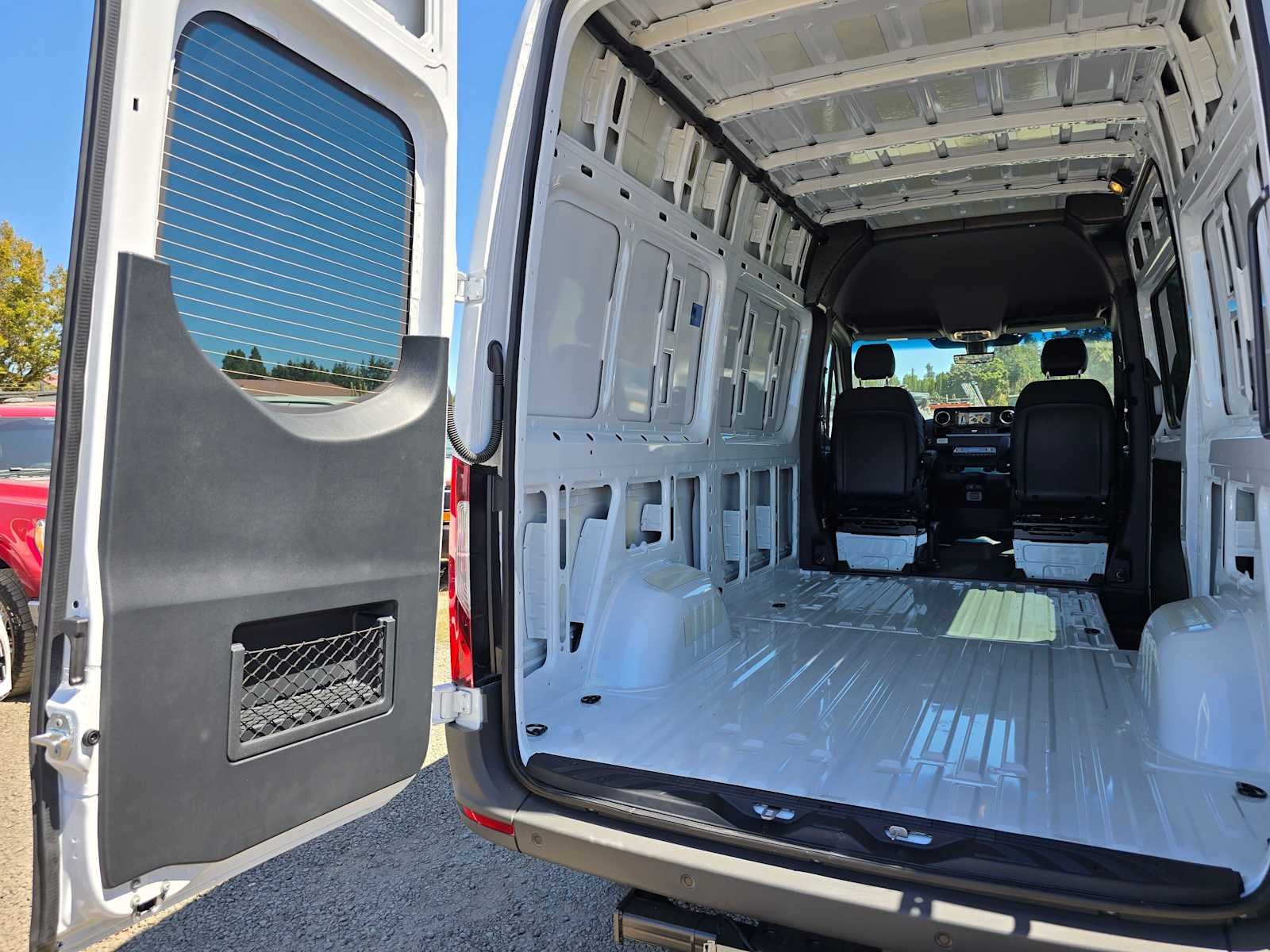2026 Mercedes-Benz Sprinter Cargo 2500 Standard Roof I4 Diesel HO 144 AWD