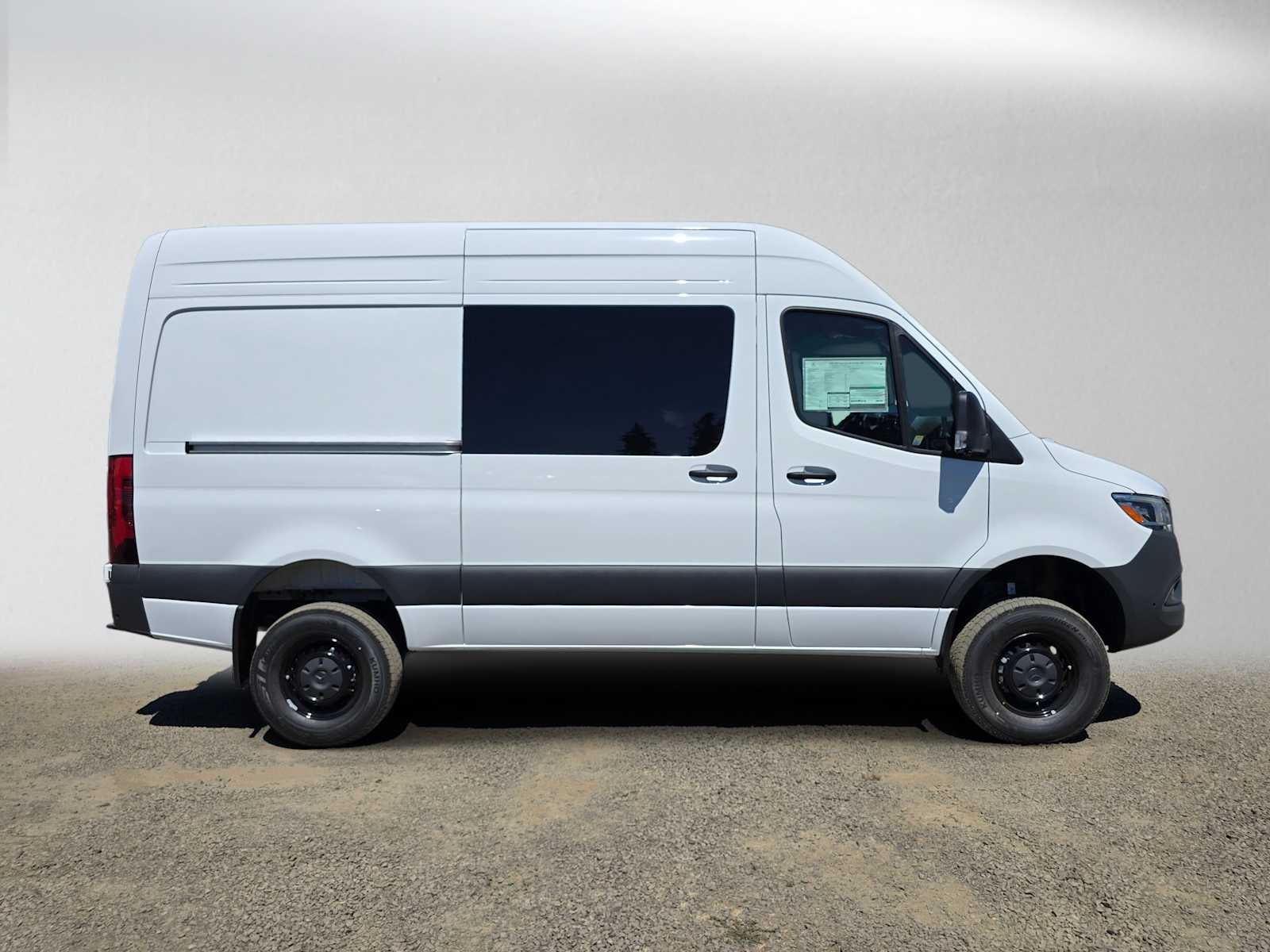 2026 Mercedes-Benz Sprinter Cargo 2500 Standard Roof I4 Diesel HO 144 AWD