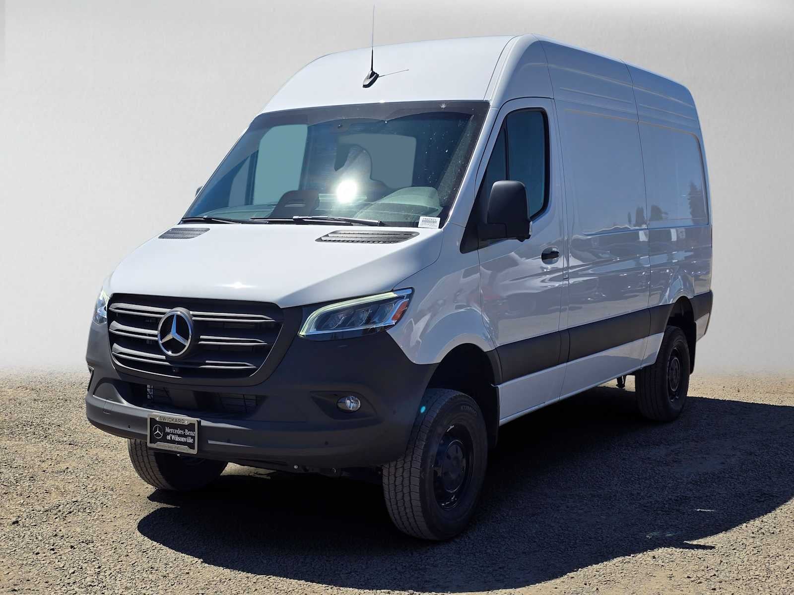 2026 Mercedes-Benz Sprinter Cargo 2500 Standard Roof I4 Diesel HO 144 AWD