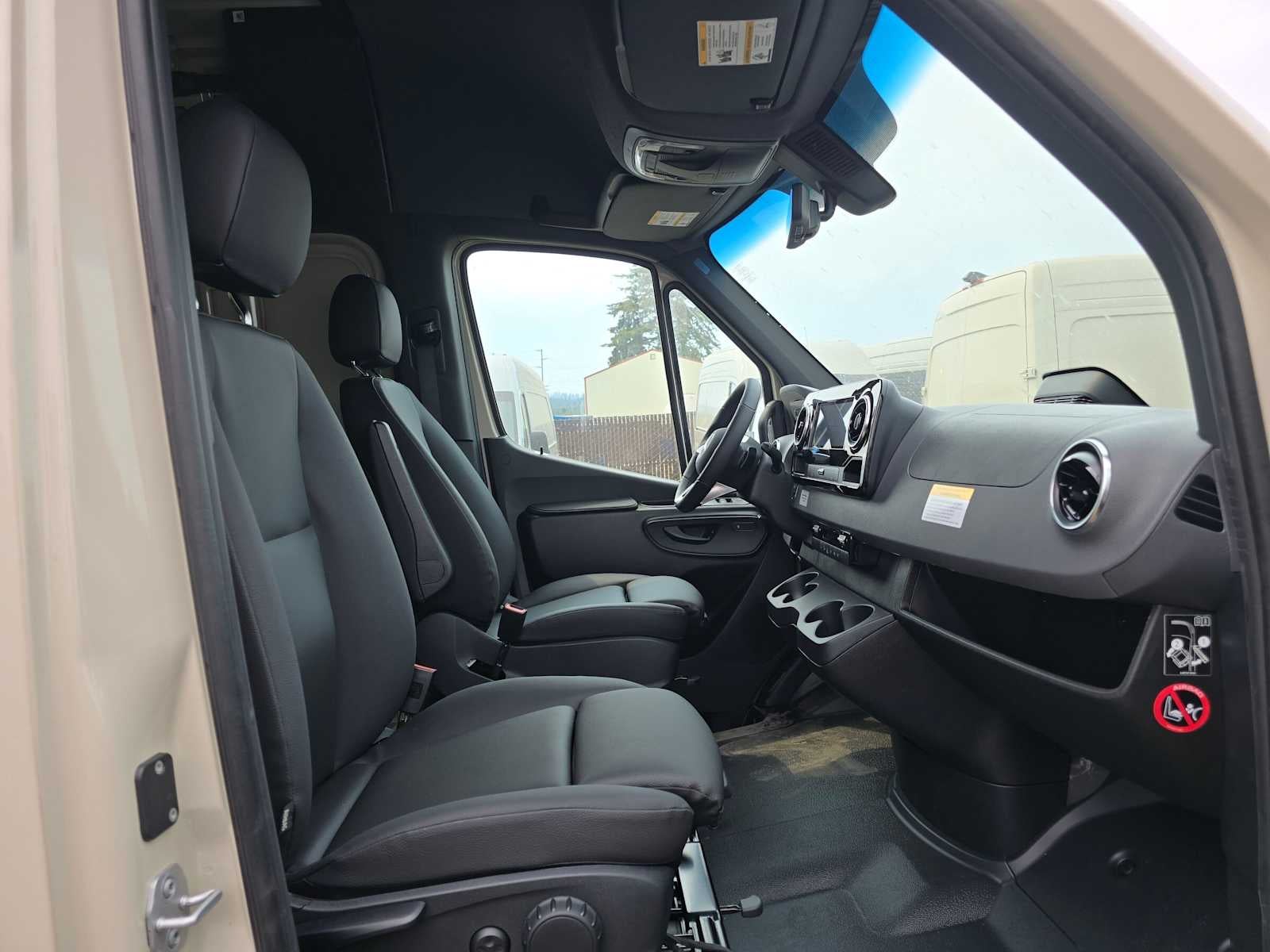 2026 Mercedes-Benz Sprinter 2500 Standard Roof I4 Diesel HO 144 AWD