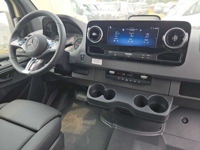 2026 Mercedes-Benz Sprinter 2500 Standard Roof I4 Diesel HO 144 AWD