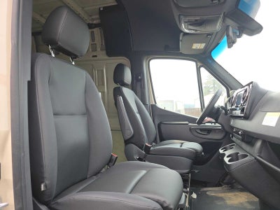 2026 Mercedes-Benz Sprinter 2500 Standard Roof I4 Diesel HO 144 AWD