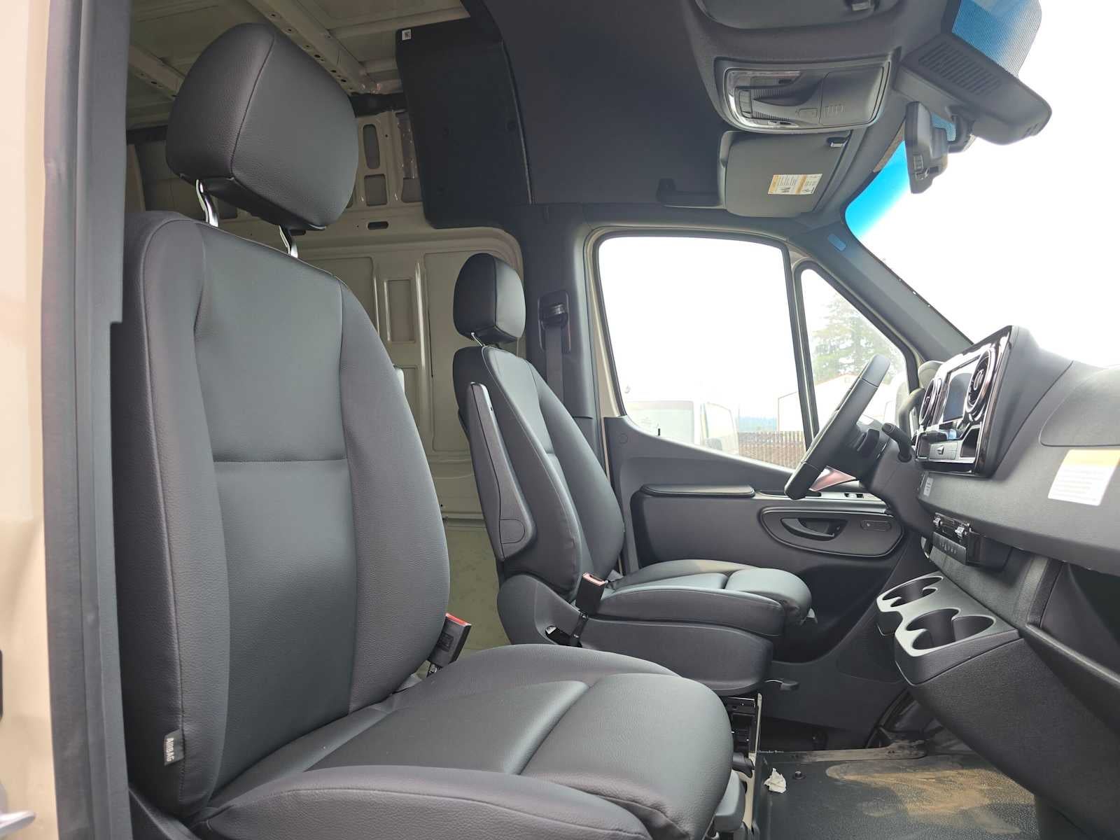 2026 Mercedes-Benz Sprinter 2500 Standard Roof I4 Diesel HO 144 AWD