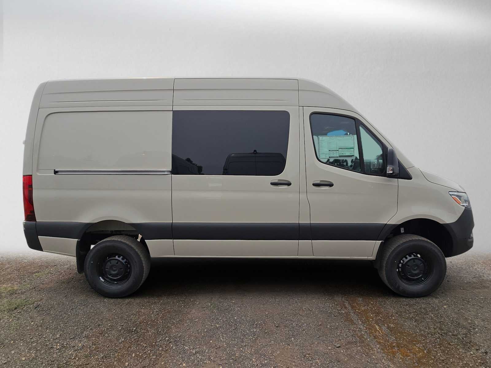 2026 Mercedes-Benz Sprinter 2500 Standard Roof I4 Diesel HO 144 AWD