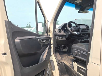 2026 Mercedes-Benz Sprinter 2500 Standard Roof I4 Diesel HO 144 AWD