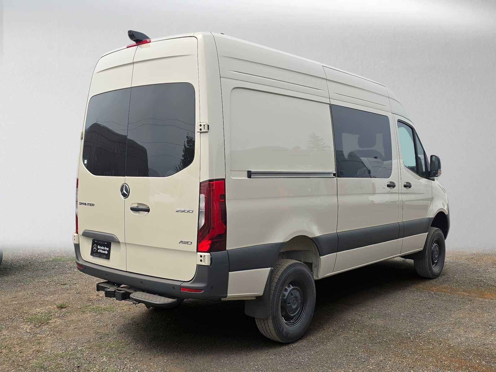 2026 Mercedes-Benz Sprinter 2500 Standard Roof I4 Diesel HO 144 AWD