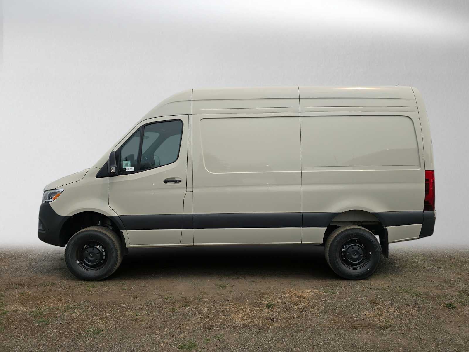 2026 Mercedes-Benz Sprinter 2500 Standard Roof I4 Diesel HO 144 AWD