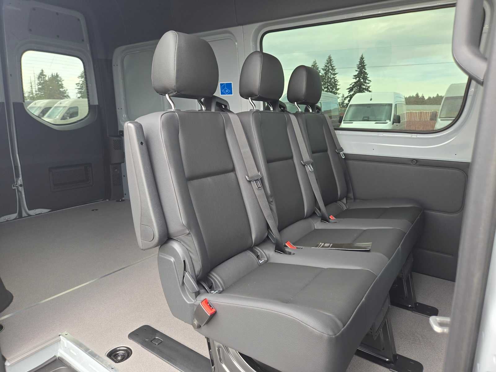 2026 Mercedes-Benz Sprinter Crew 2500 Standard Roof I4 Diesel HO 144 AWD