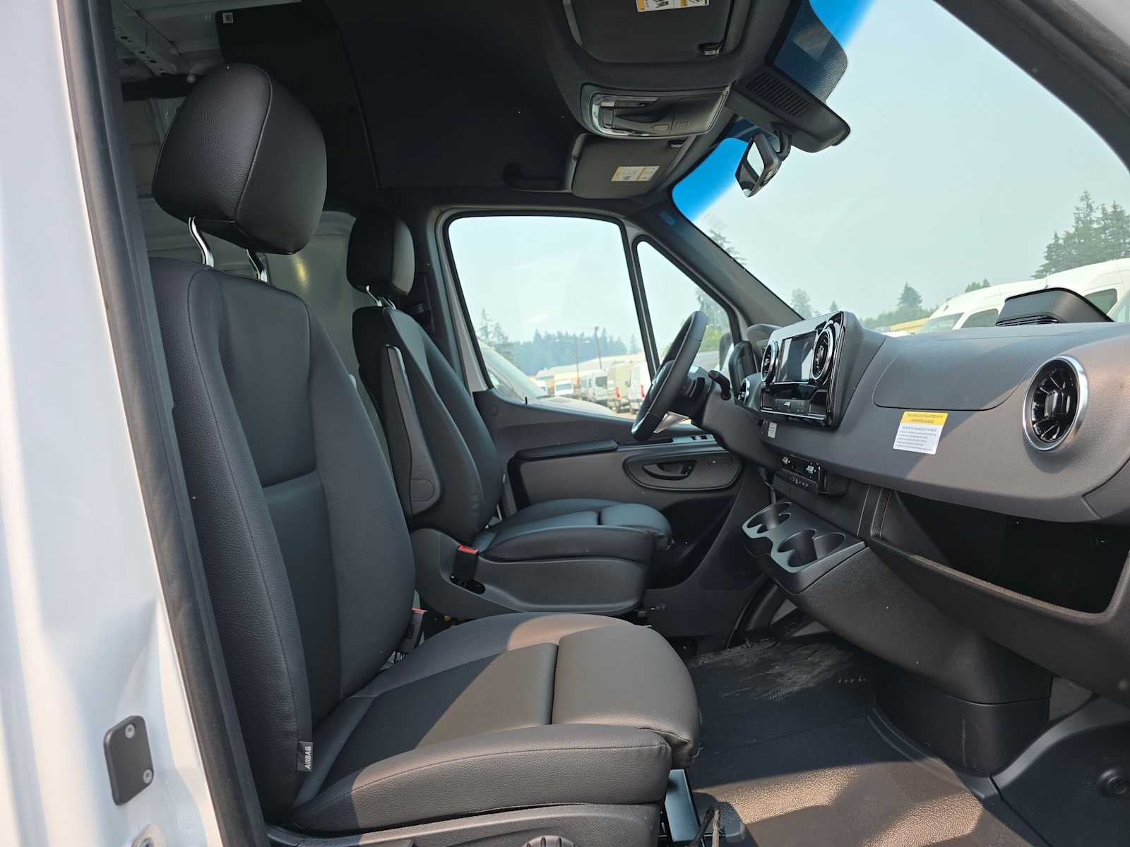 2026 Mercedes-Benz Sprinter 2500 Standard Roof I4 Diesel HO 144 AWD