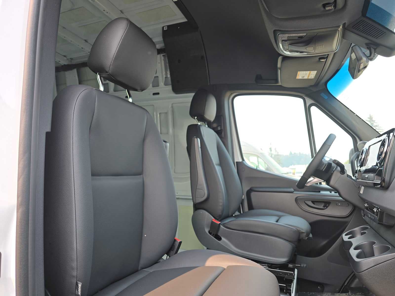 2026 Mercedes-Benz Sprinter 2500 Standard Roof I4 Diesel HO 144 AWD