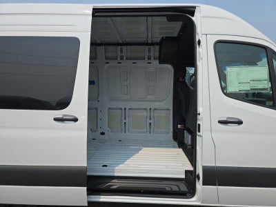 2026 Mercedes-Benz Sprinter 2500 Standard Roof I4 Diesel HO 144 AWD