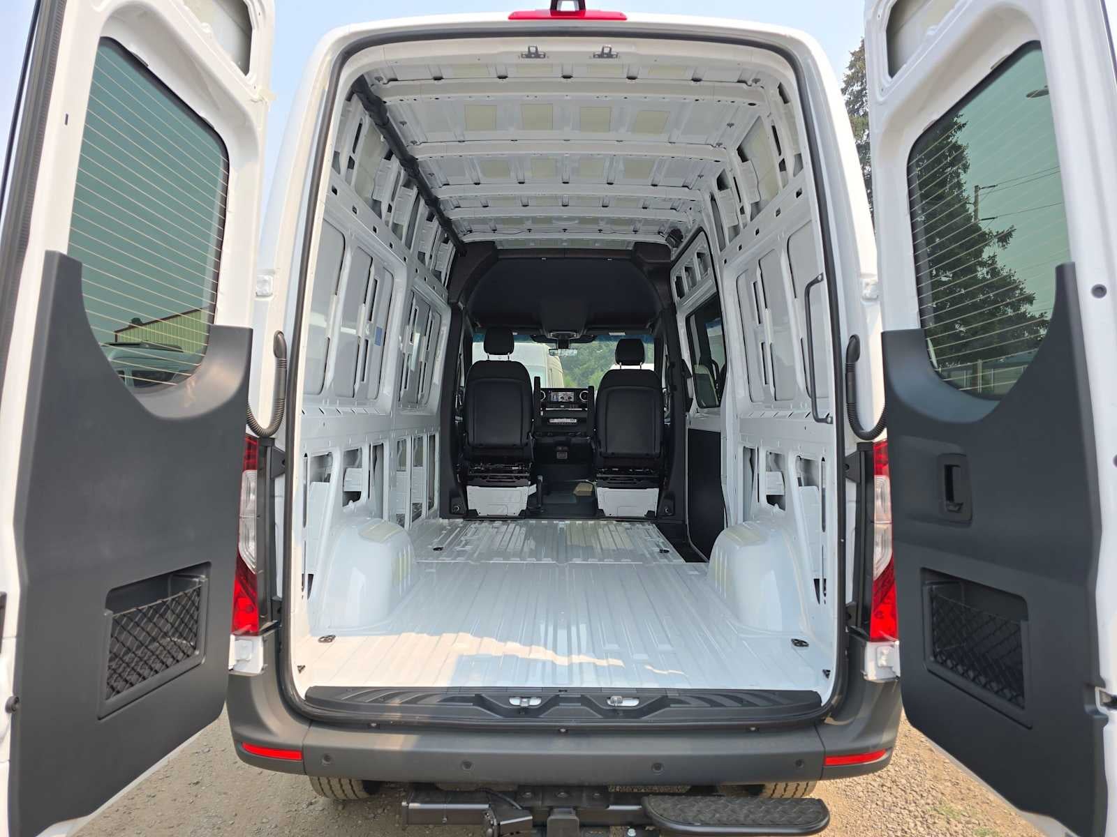 2026 Mercedes-Benz Sprinter 2500 Standard Roof I4 Diesel HO 144 AWD