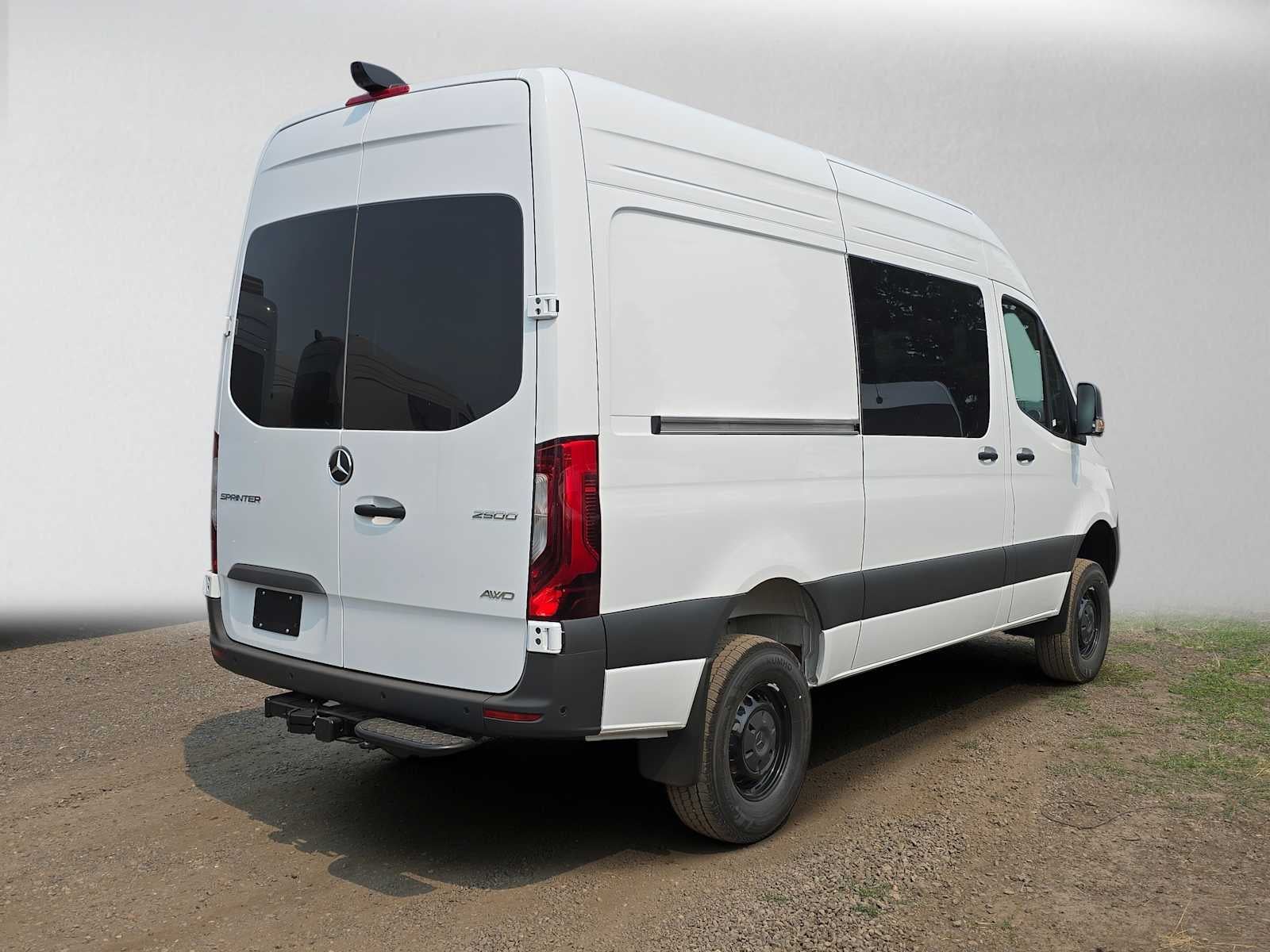 2026 Mercedes-Benz Sprinter 2500 Standard Roof I4 Diesel HO 144 AWD