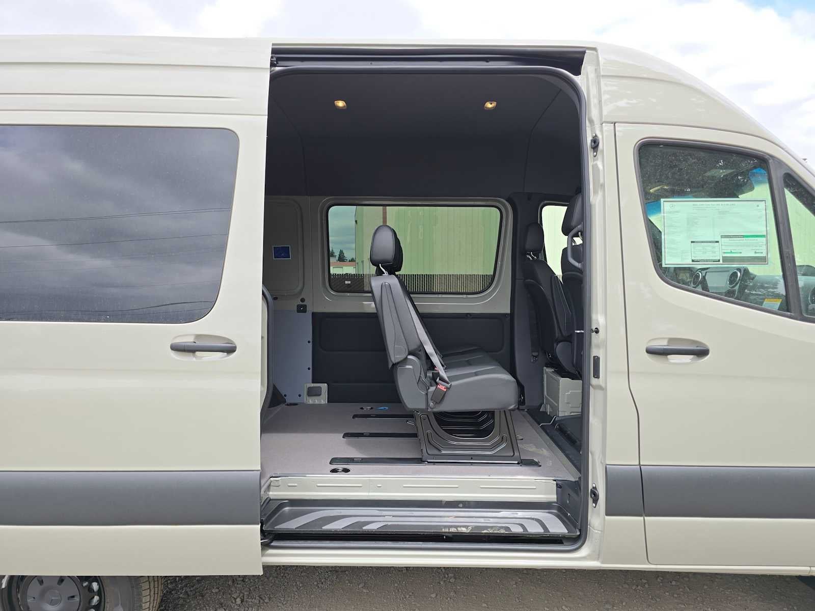 2026 Mercedes-Benz Sprinter 2500 Standard Roof I4 Diesel HO 144 AWD