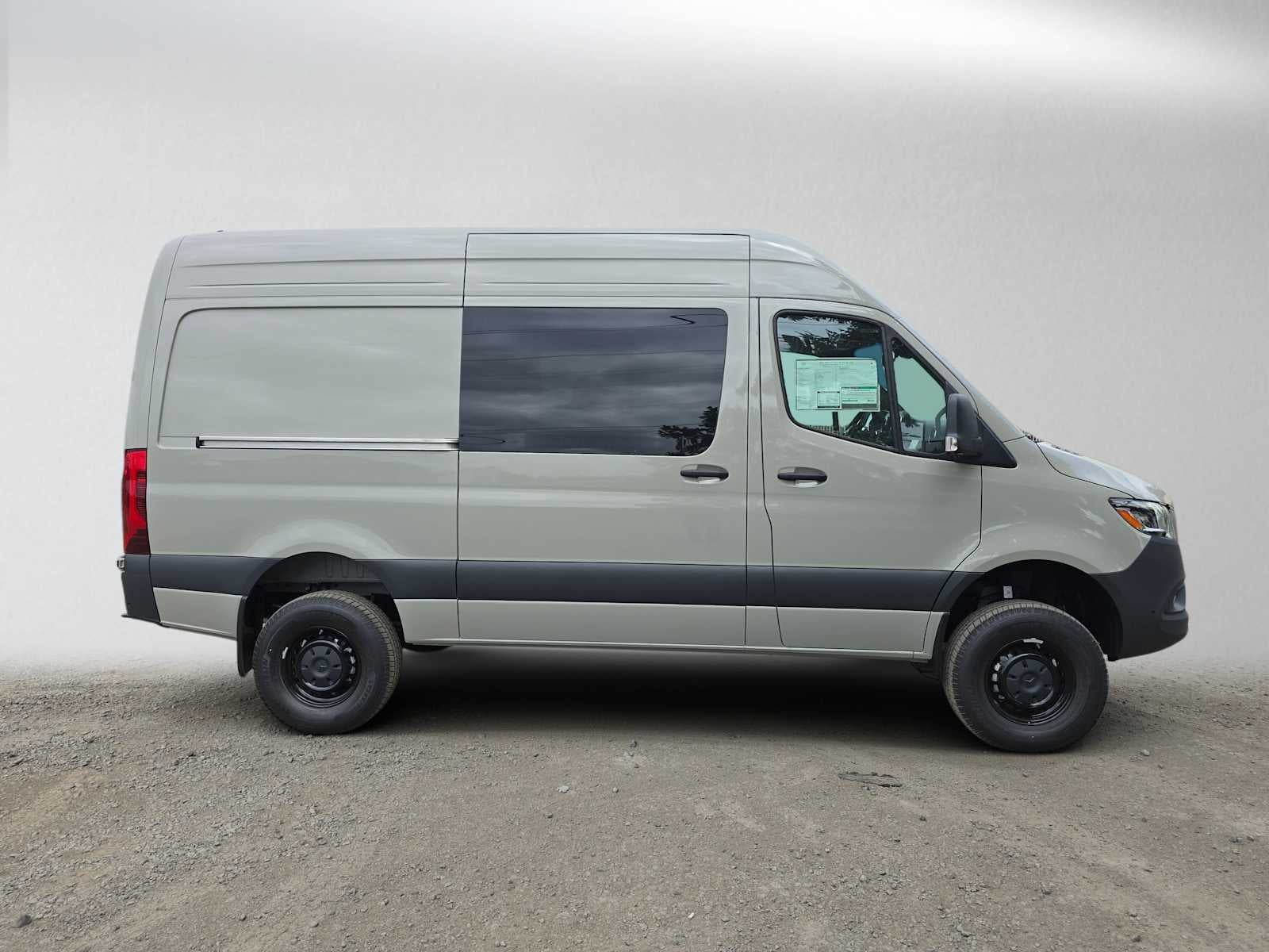2026 Mercedes-Benz Sprinter 2500 Standard Roof I4 Diesel HO 144 AWD