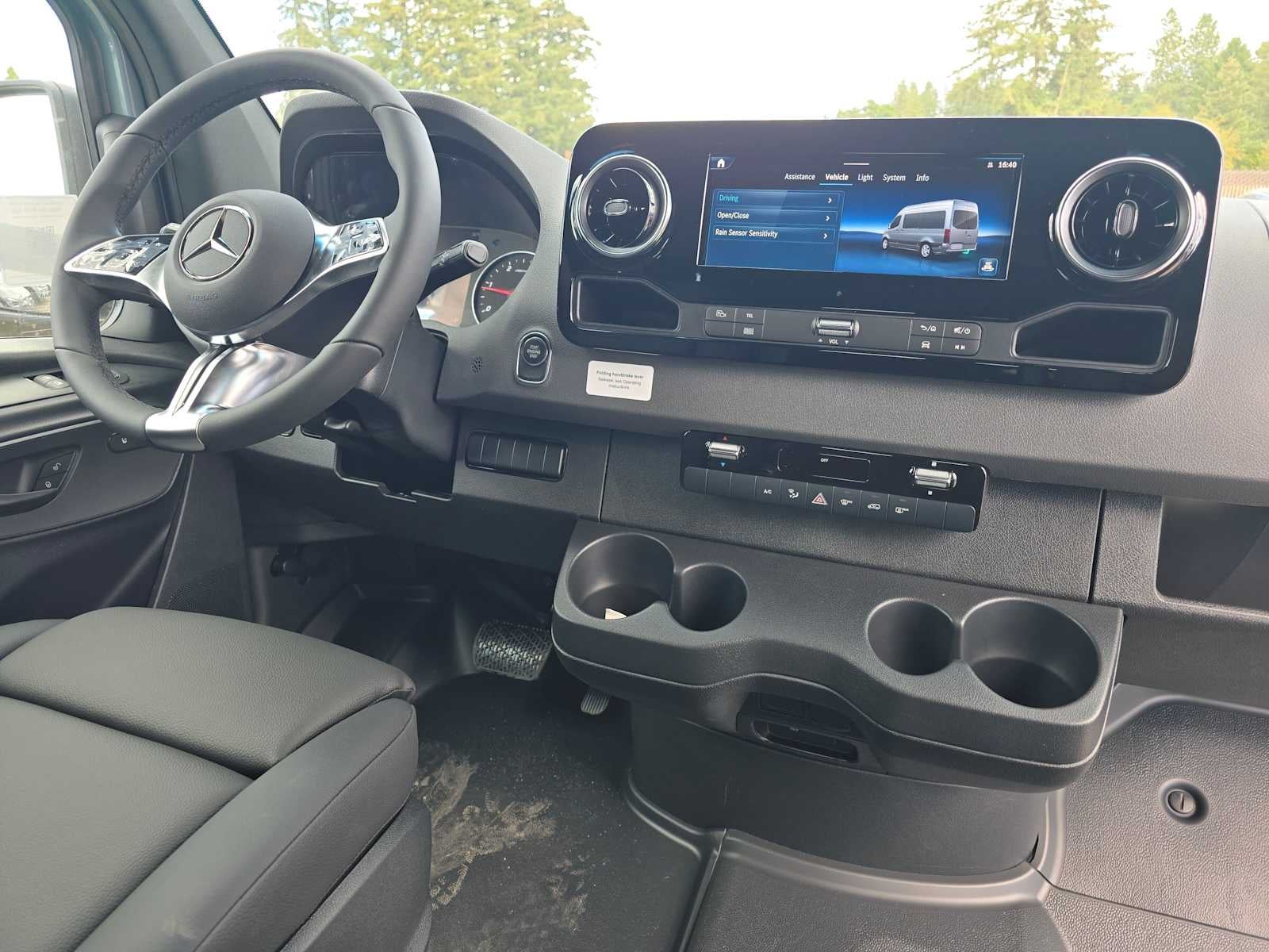 2026 Mercedes-Benz Sprinter Cargo 2500 Standard Roof I4 Diesel HO 144 AWD