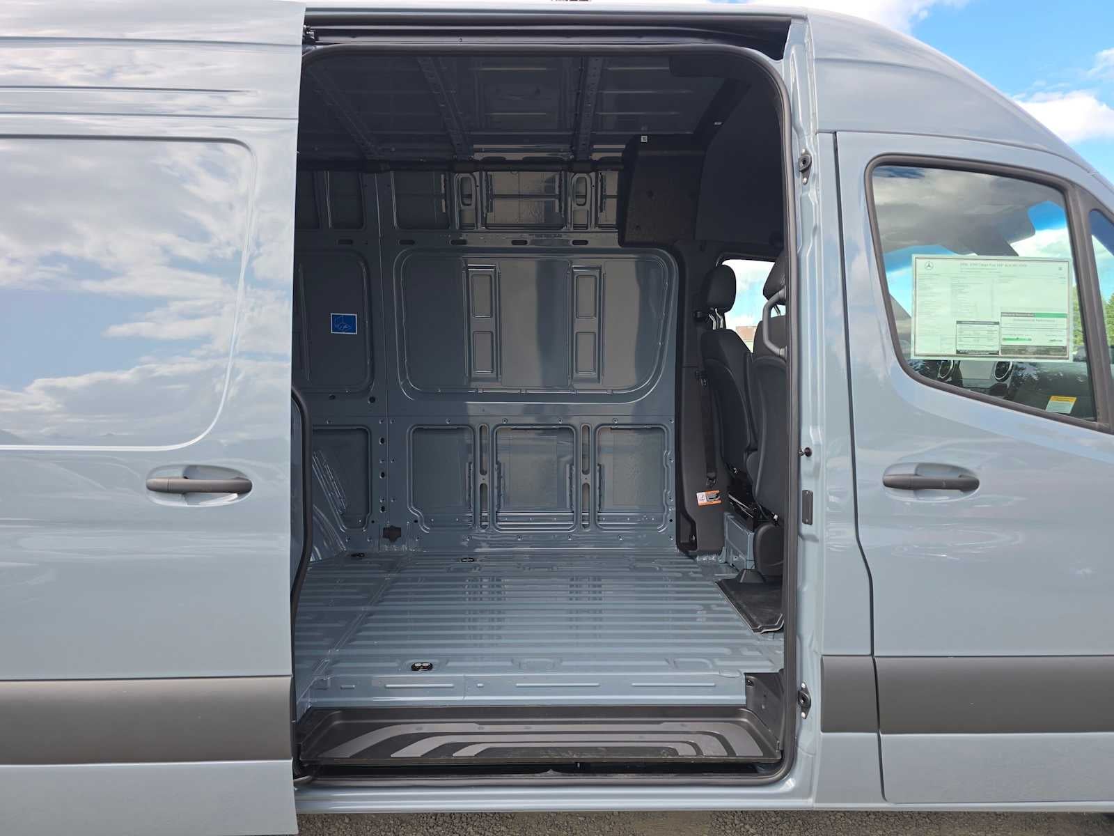 2026 Mercedes-Benz Sprinter Cargo 2500 Standard Roof I4 Diesel HO 144 AWD