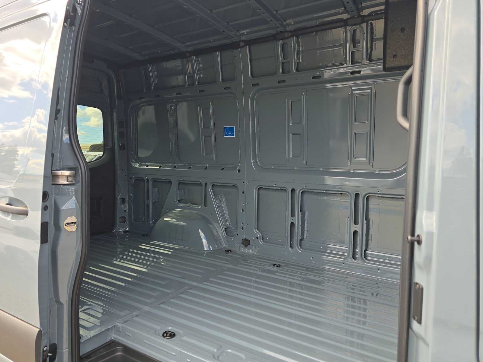 2026 Mercedes-Benz Sprinter Cargo 2500 Standard Roof I4 Diesel HO 144 AWD