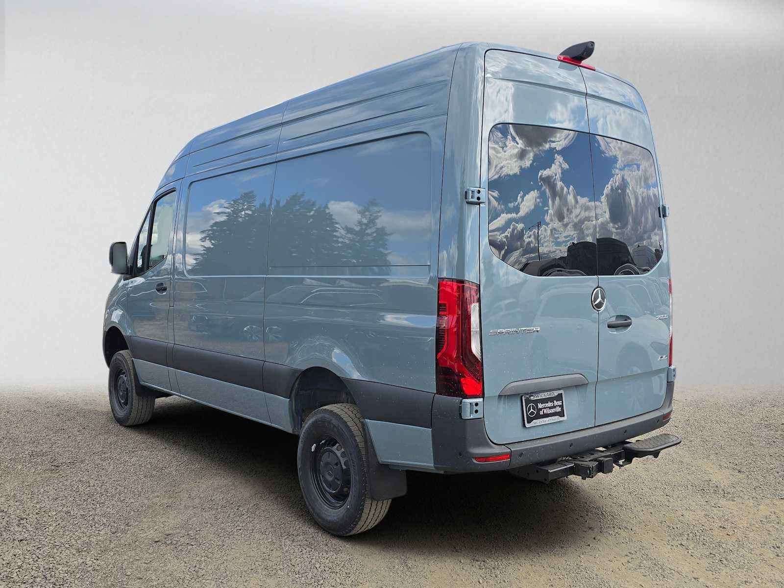 2026 Mercedes-Benz Sprinter Cargo 2500 Standard Roof I4 Diesel HO 144 AWD