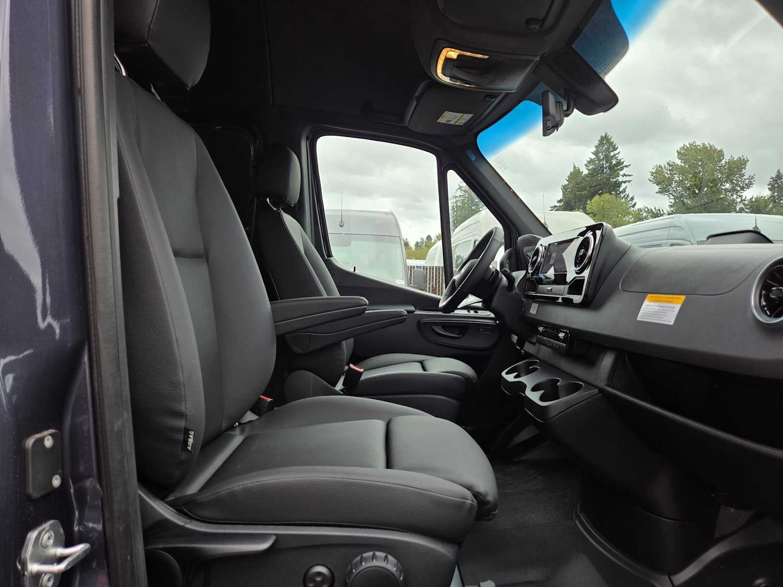 2026 Mercedes-Benz Sprinter Cargo 2500 Standard Roof I4 Diesel HO 144 AWD