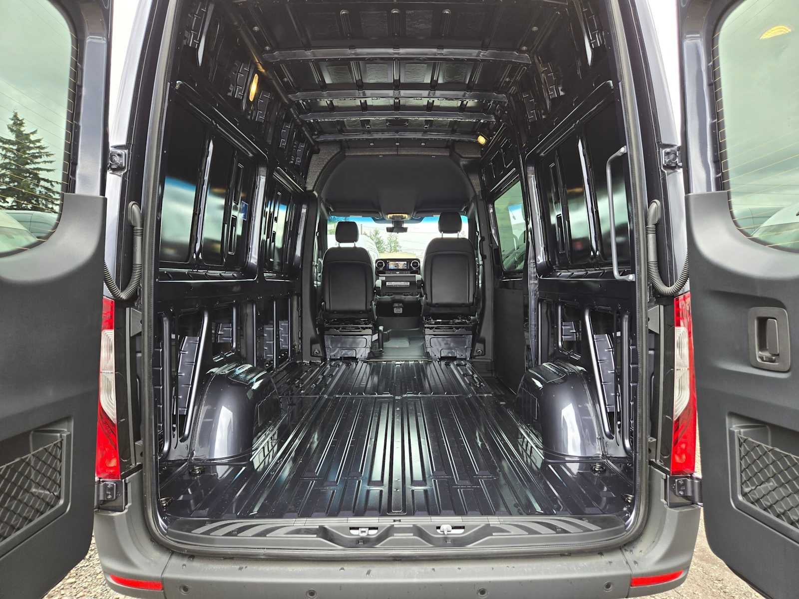 2026 Mercedes-Benz Sprinter Cargo 2500 Standard Roof I4 Diesel HO 144 AWD