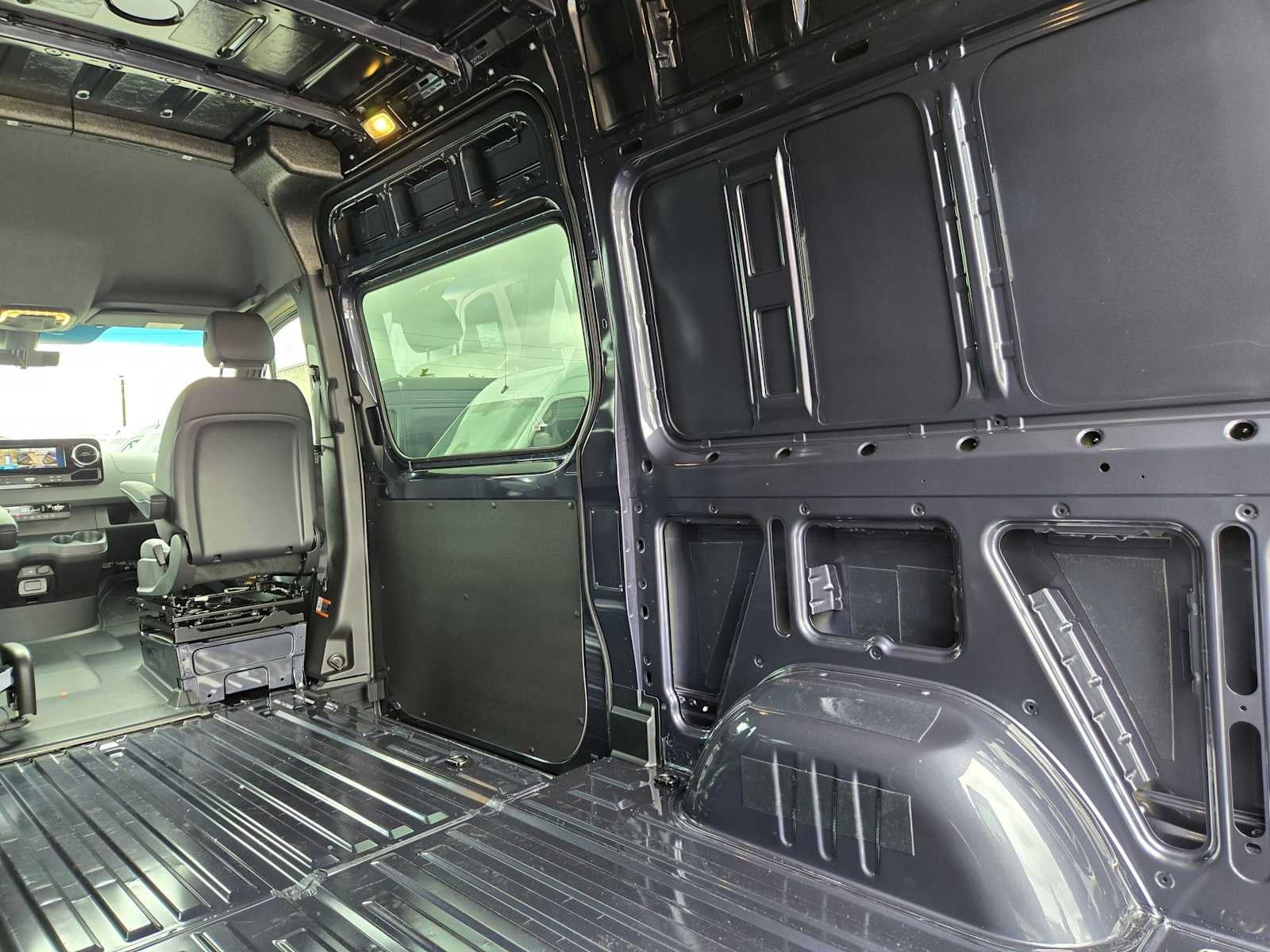 2026 Mercedes-Benz Sprinter Cargo 2500 Standard Roof I4 Diesel HO 144 AWD