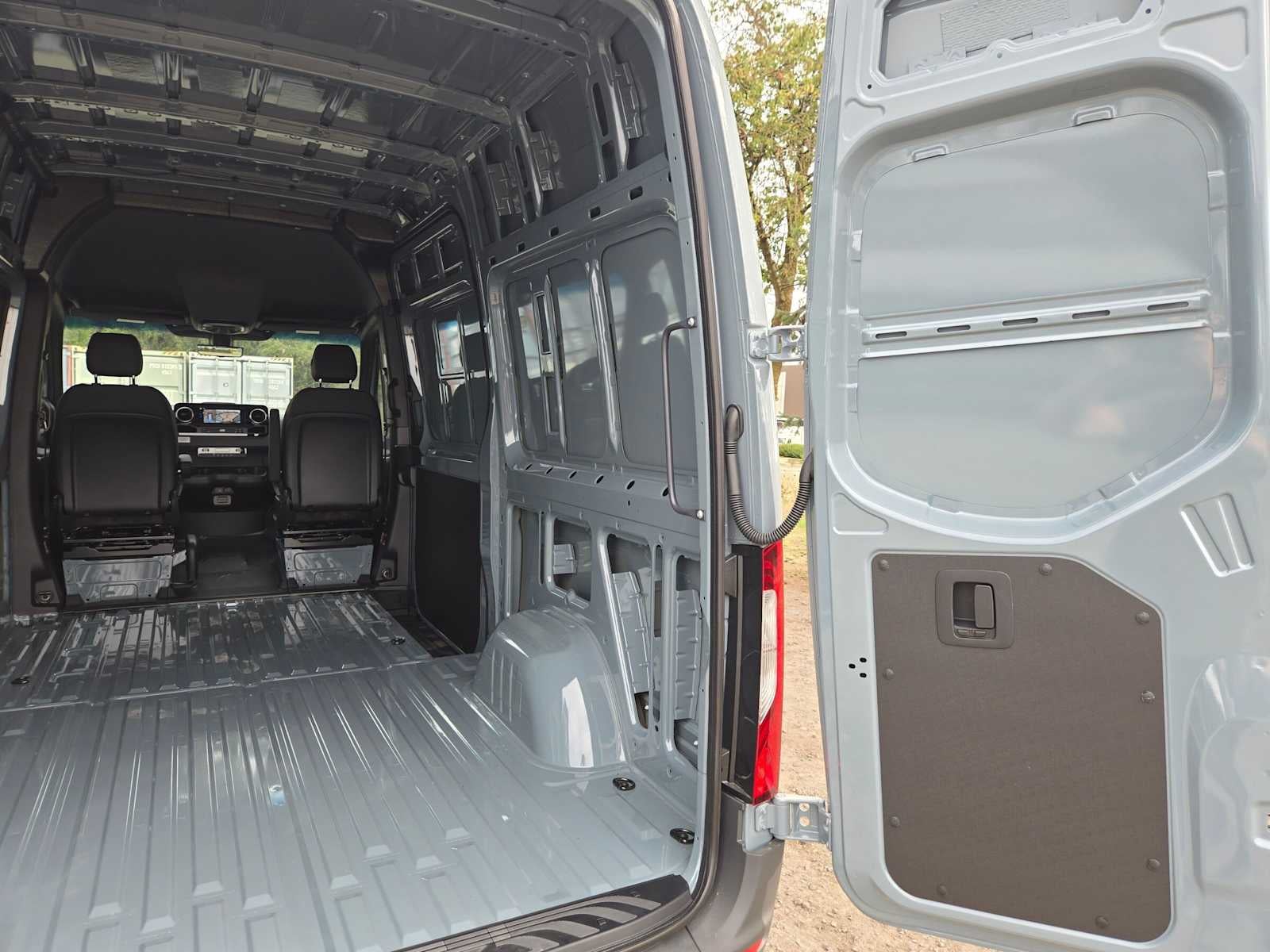 2026 Mercedes-Benz Sprinter Cargo 2500 Standard Roof I4 Diesel HO 144 AWD