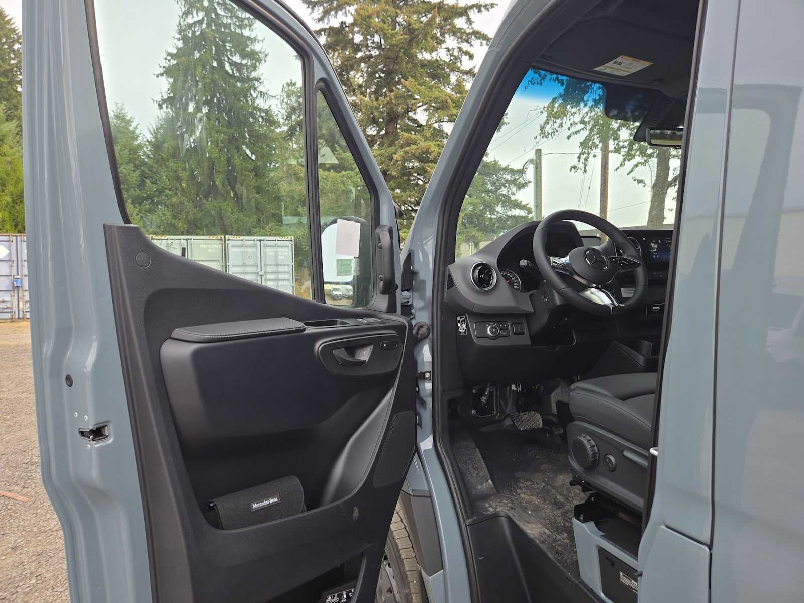 2026 Mercedes-Benz Sprinter Cargo 2500 Standard Roof I4 Diesel HO 144 AWD