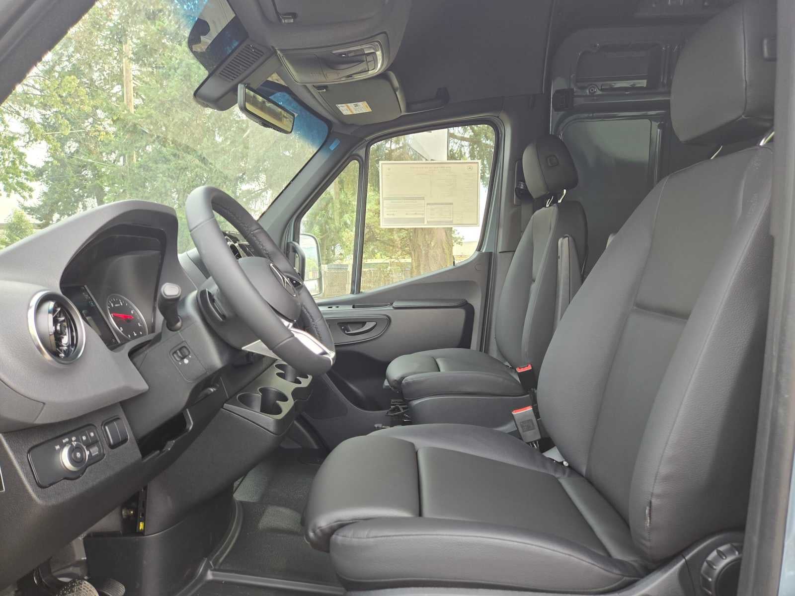 2026 Mercedes-Benz Sprinter Cargo 2500 Standard Roof I4 Diesel HO 144 AWD