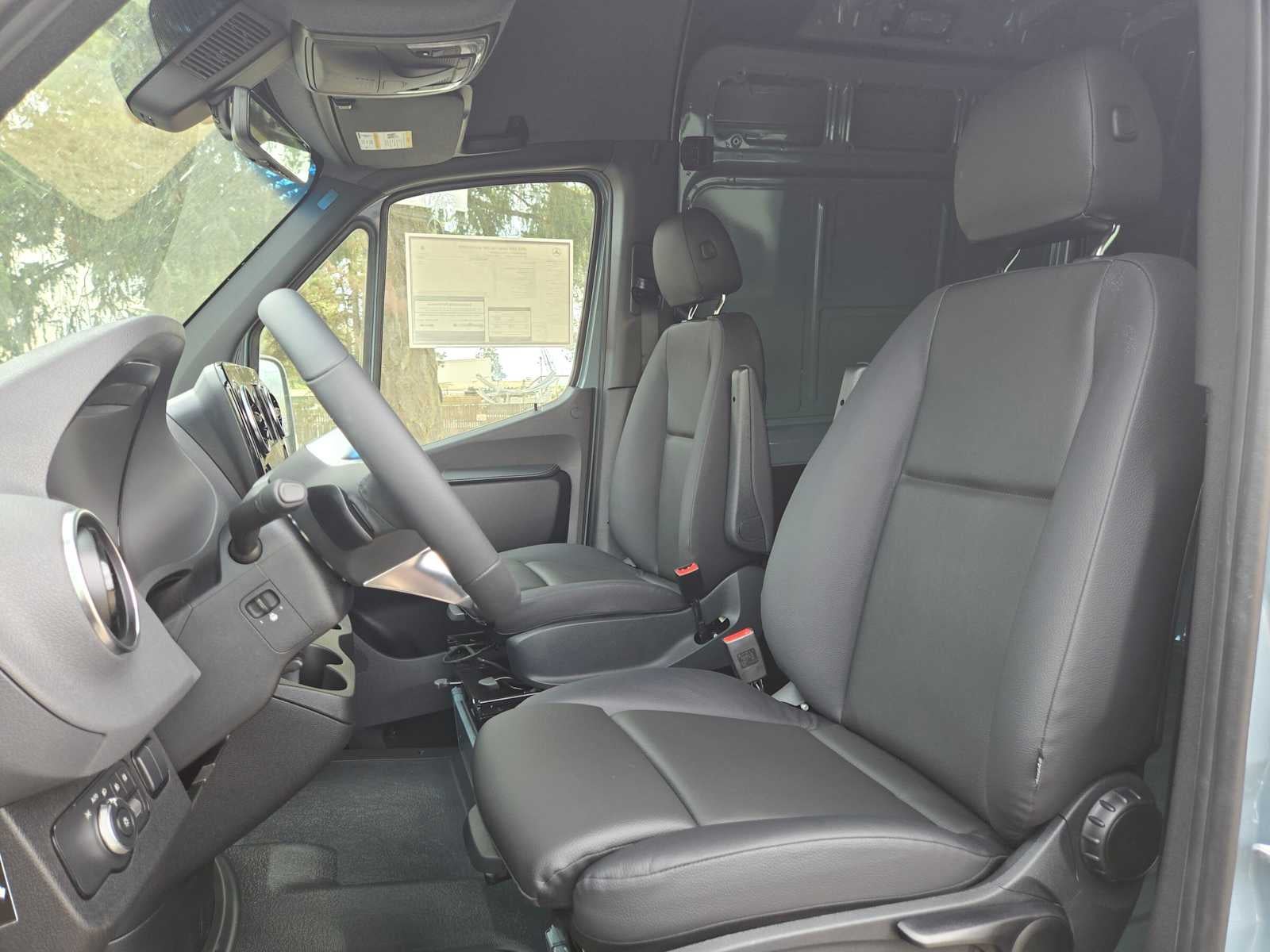 2026 Mercedes-Benz Sprinter Cargo 2500 Standard Roof I4 Diesel HO 144 AWD
