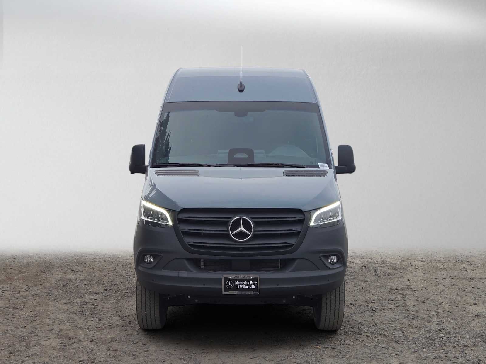 2026 Mercedes-Benz Sprinter Cargo 2500 Standard Roof I4 Diesel HO 144 AWD