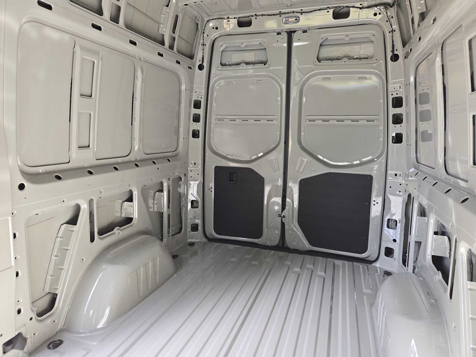 2026 Mercedes-Benz Sprinter Cargo 2500 Standard Roof I4 Diesel HO 144 AWD