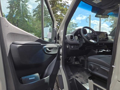 2026 Mercedes-Benz Sprinter Cargo 2500 Standard Roof I4 Diesel HO 144 AWD