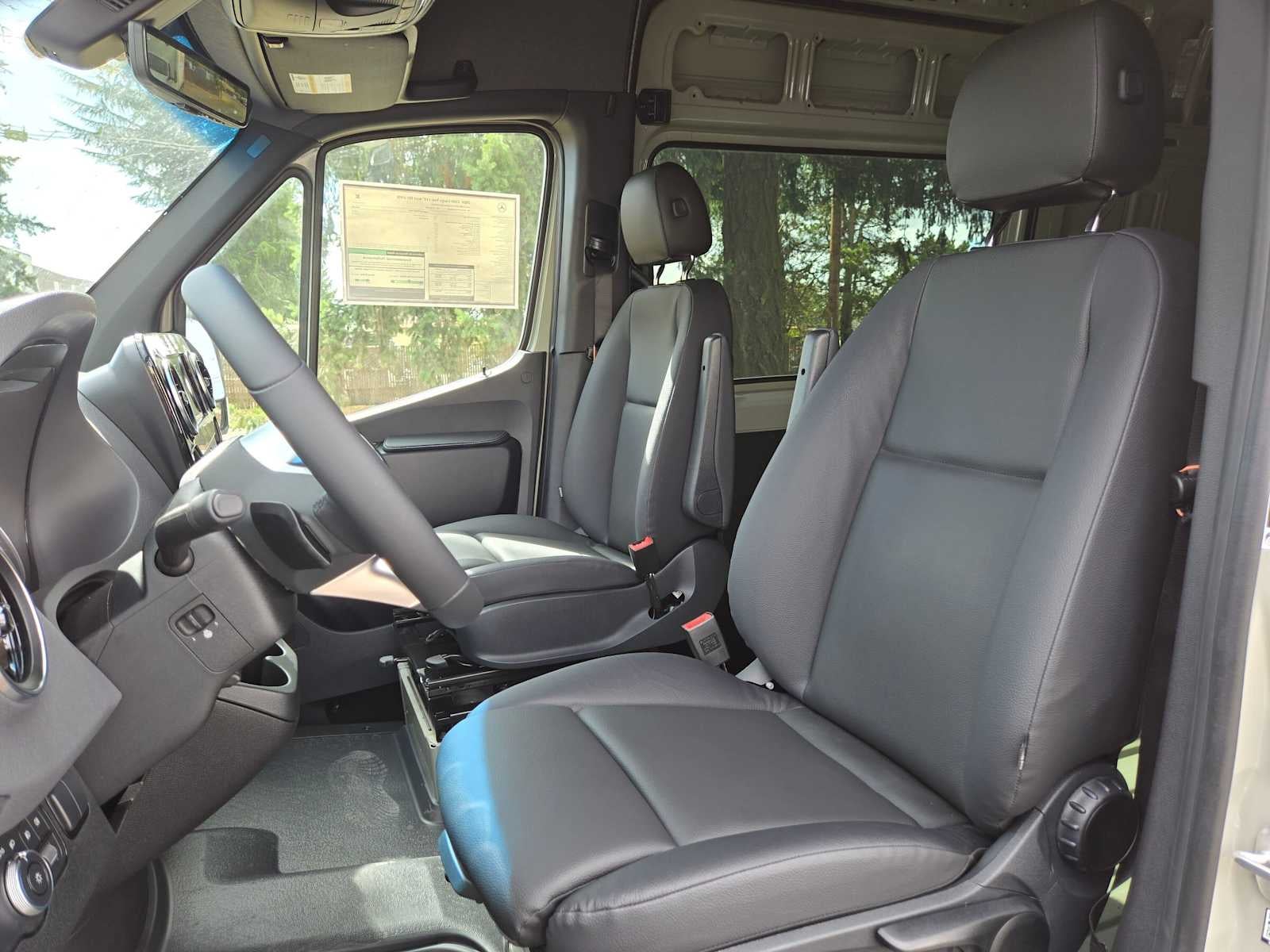 2026 Mercedes-Benz Sprinter Cargo 2500 Standard Roof I4 Diesel HO 144 AWD
