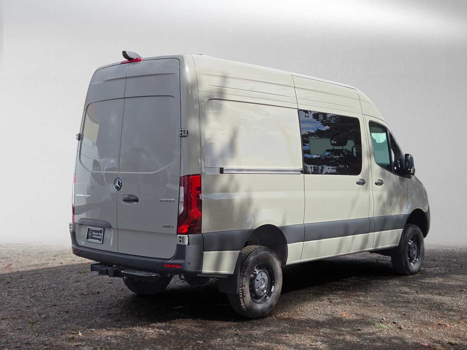 2026 Mercedes-Benz Sprinter Cargo 2500 Standard Roof I4 Diesel HO 144 AWD