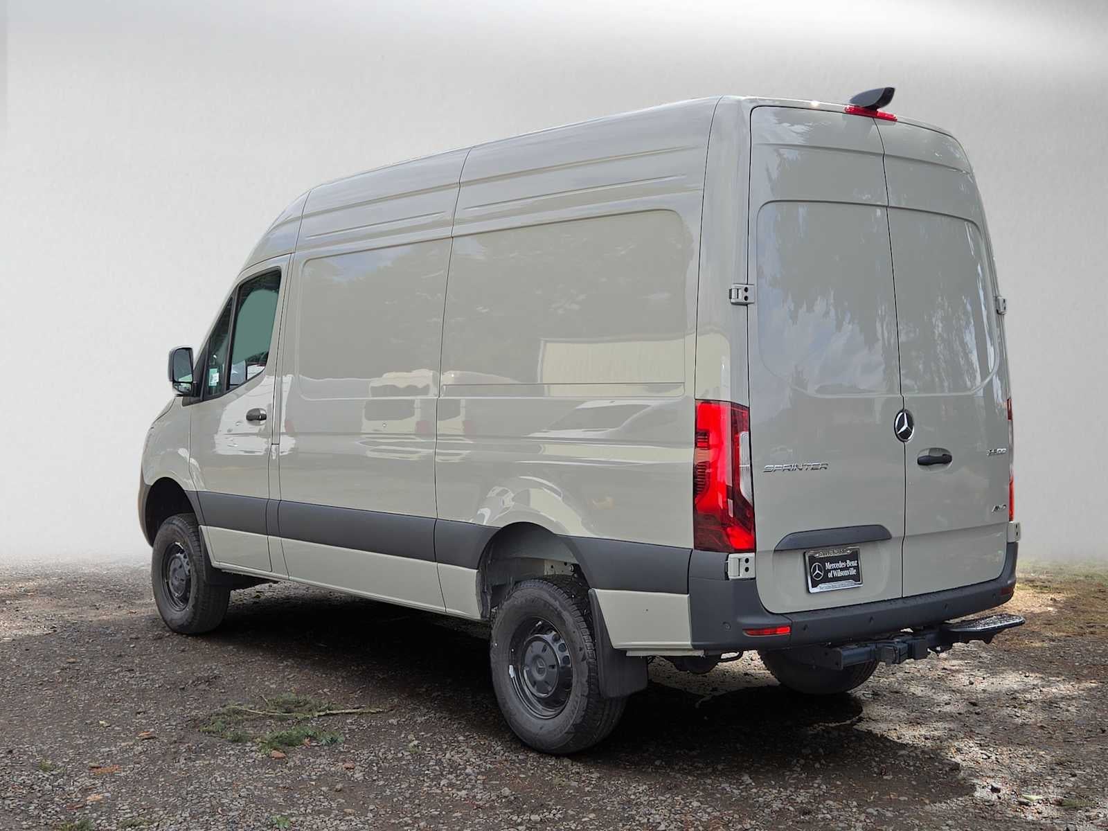 2026 Mercedes-Benz Sprinter Cargo 2500 Standard Roof I4 Diesel HO 144 AWD
