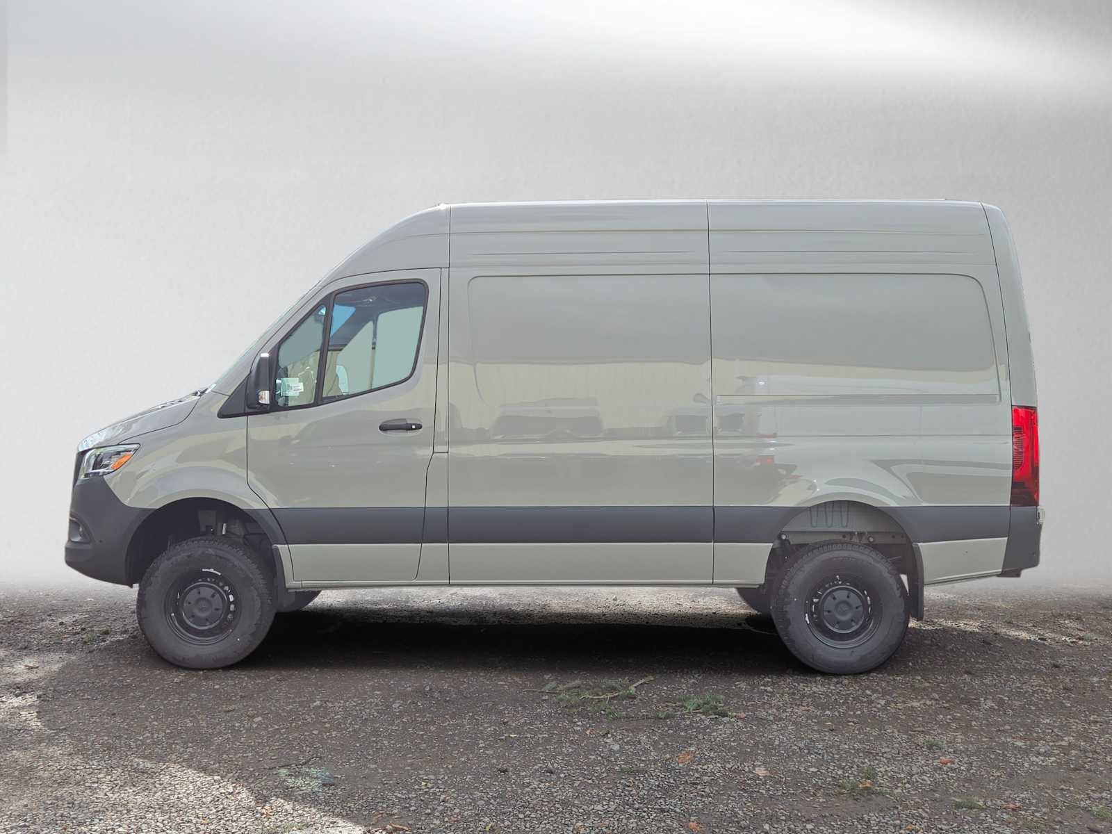 2026 Mercedes-Benz Sprinter Cargo 2500 Standard Roof I4 Diesel HO 144 AWD