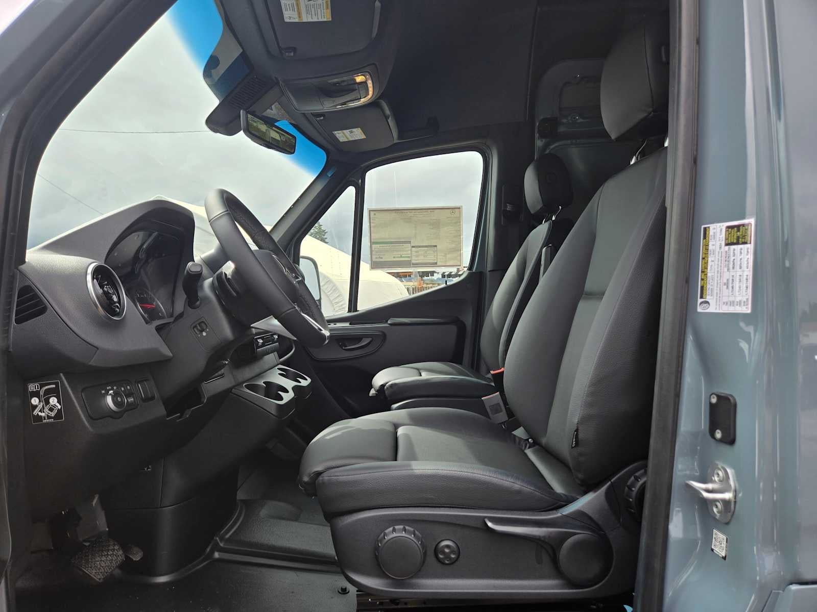 2026 Mercedes-Benz Sprinter Cargo 2500 Standard Roof I4 Diesel HO 144 AWD