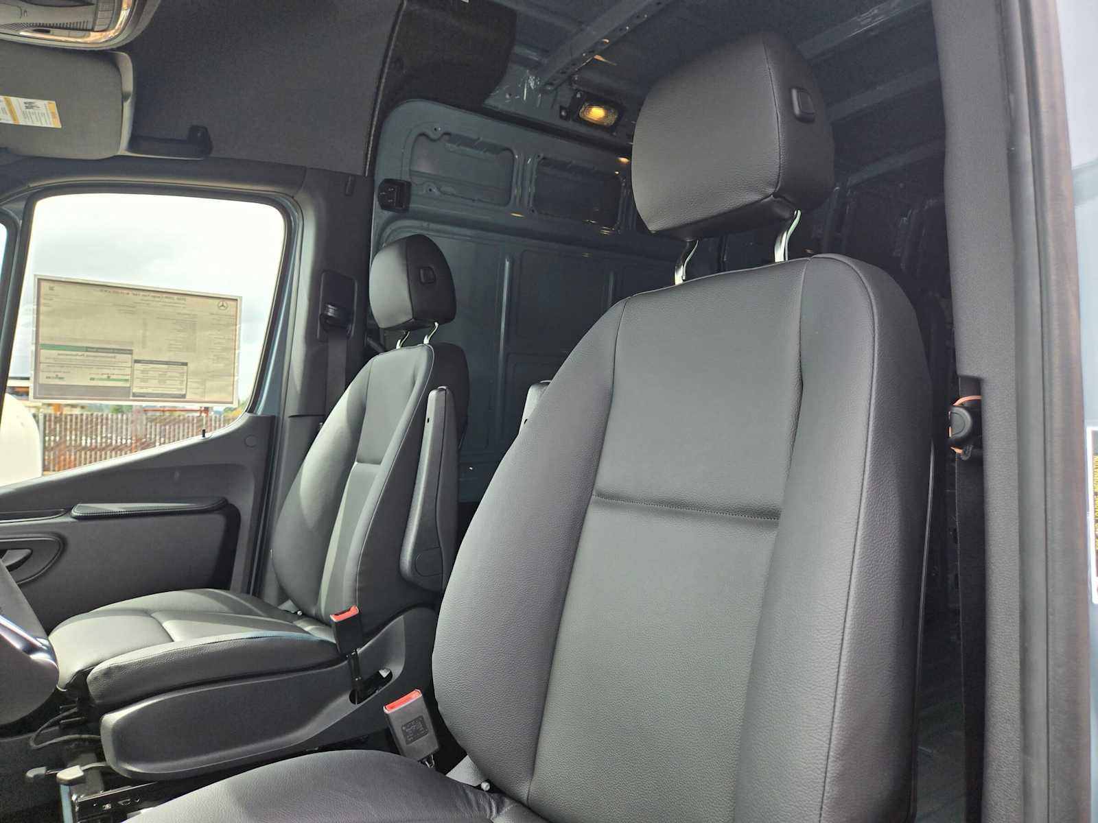 2026 Mercedes-Benz Sprinter Cargo 2500 Standard Roof I4 Diesel HO 144 AWD