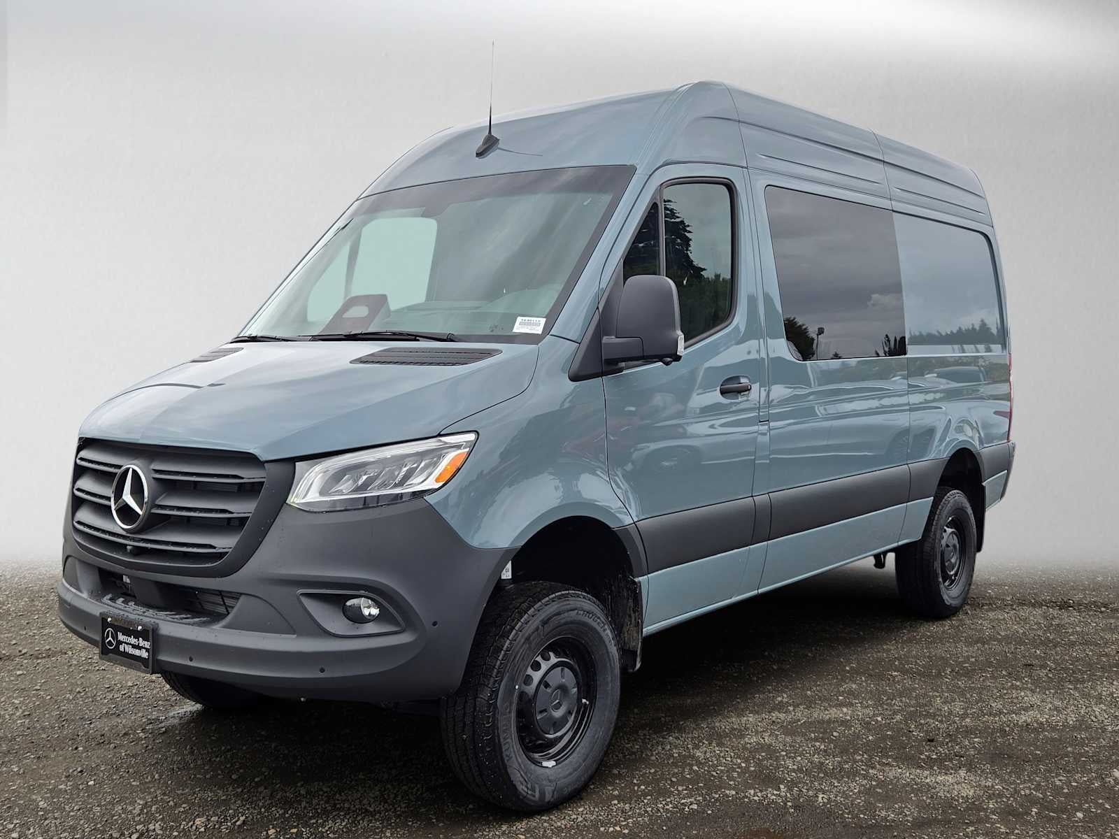 2026 Mercedes-Benz Sprinter Cargo 2500 Standard Roof I4 Diesel HO 144 AWD