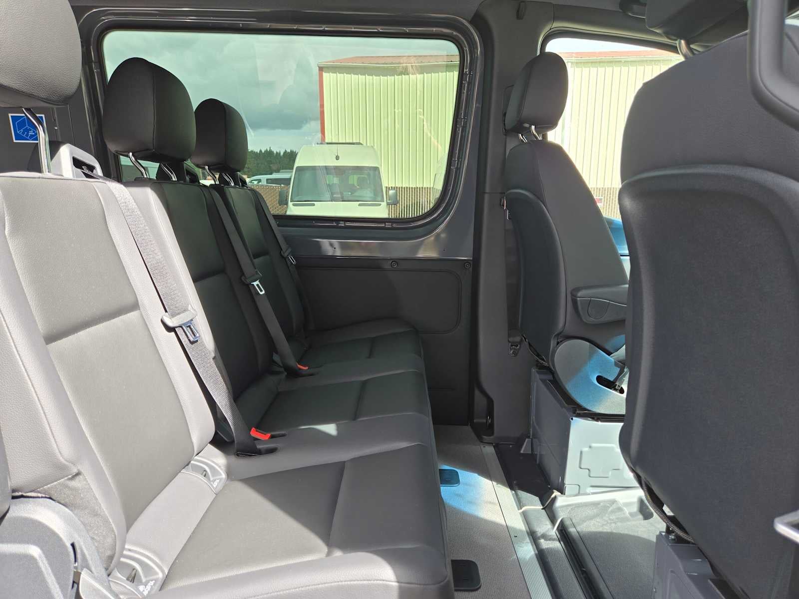 2026 Mercedes-Benz Sprinter Crew 2500 Standard Roof I4 Diesel HO 144 AWD
