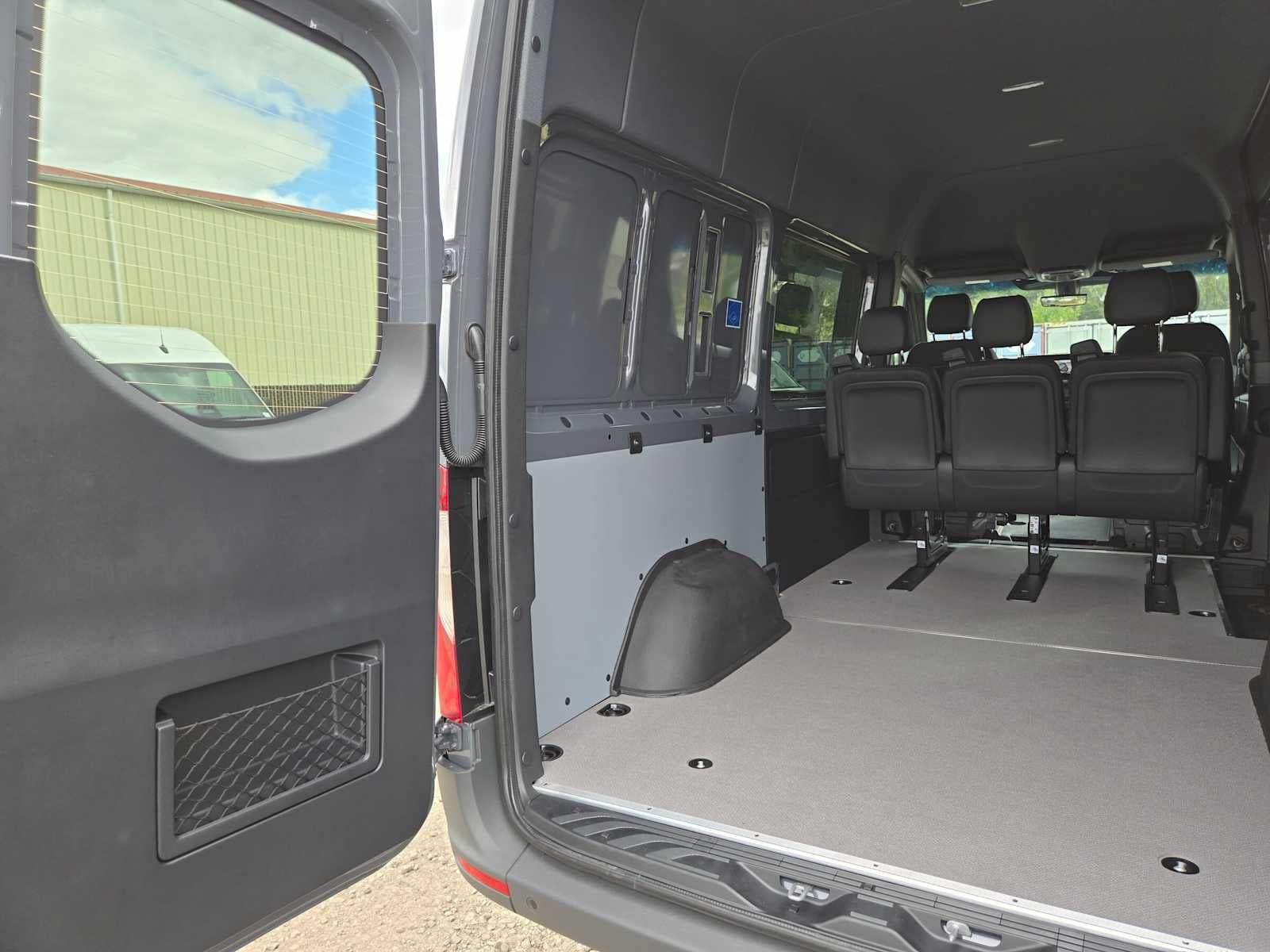 2026 Mercedes-Benz Sprinter Crew 2500 Standard Roof I4 Diesel HO 144 AWD