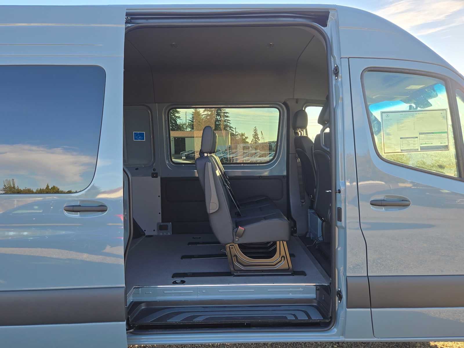 2026 Mercedes-Benz Sprinter Crew 2500 Standard Roof I4 Diesel HO 144 AWD