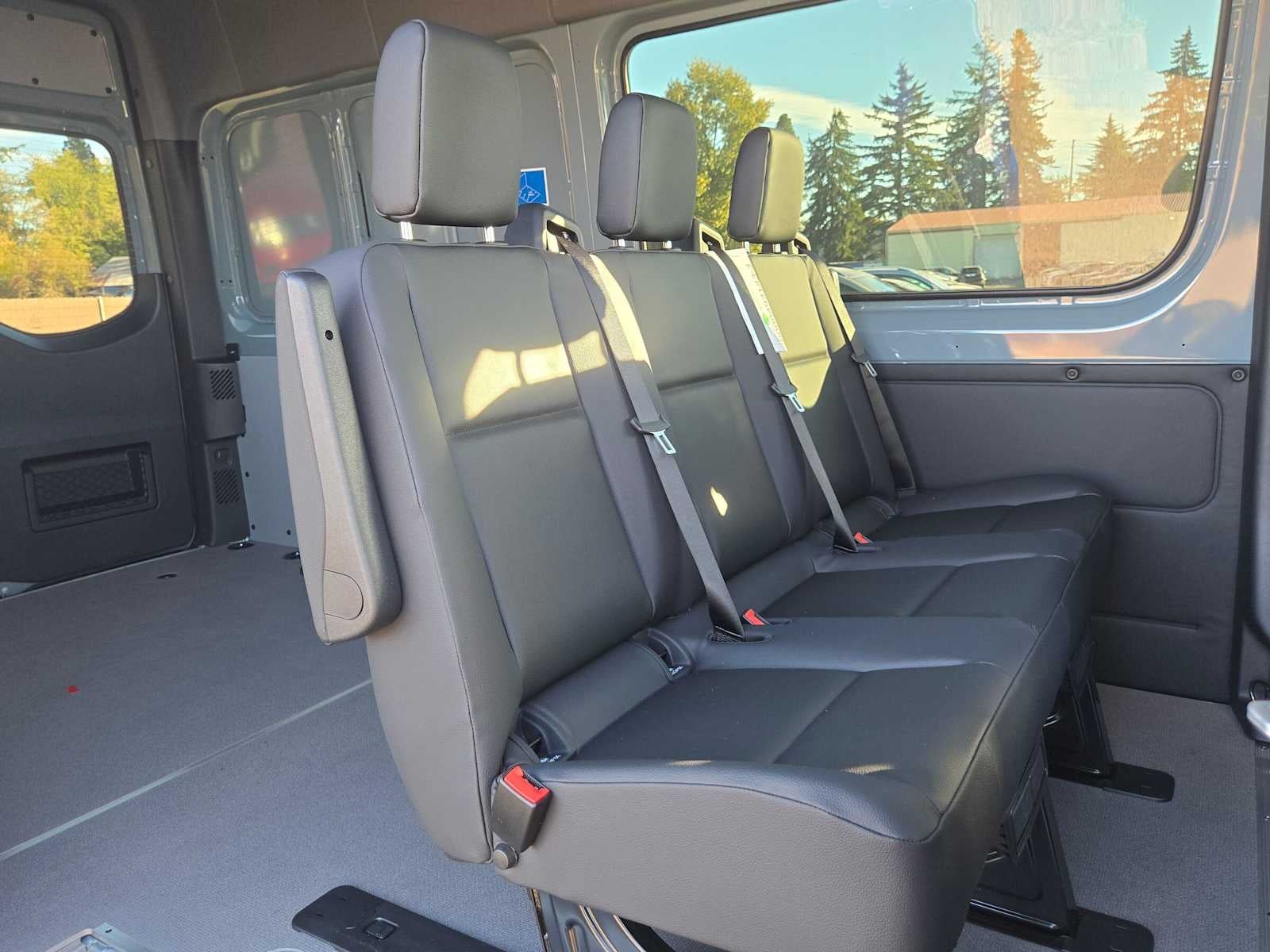 2026 Mercedes-Benz Sprinter Crew 2500 Standard Roof I4 Diesel HO 144 AWD
