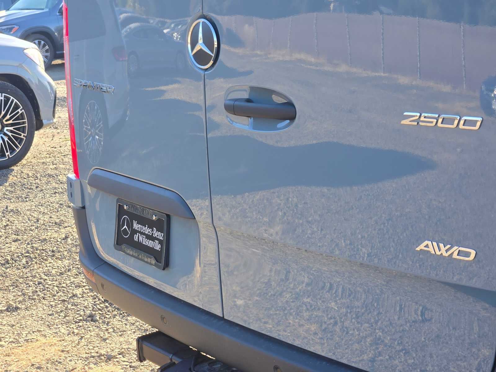 2026 Mercedes-Benz Sprinter Crew 2500 Standard Roof I4 Diesel HO 144 AWD