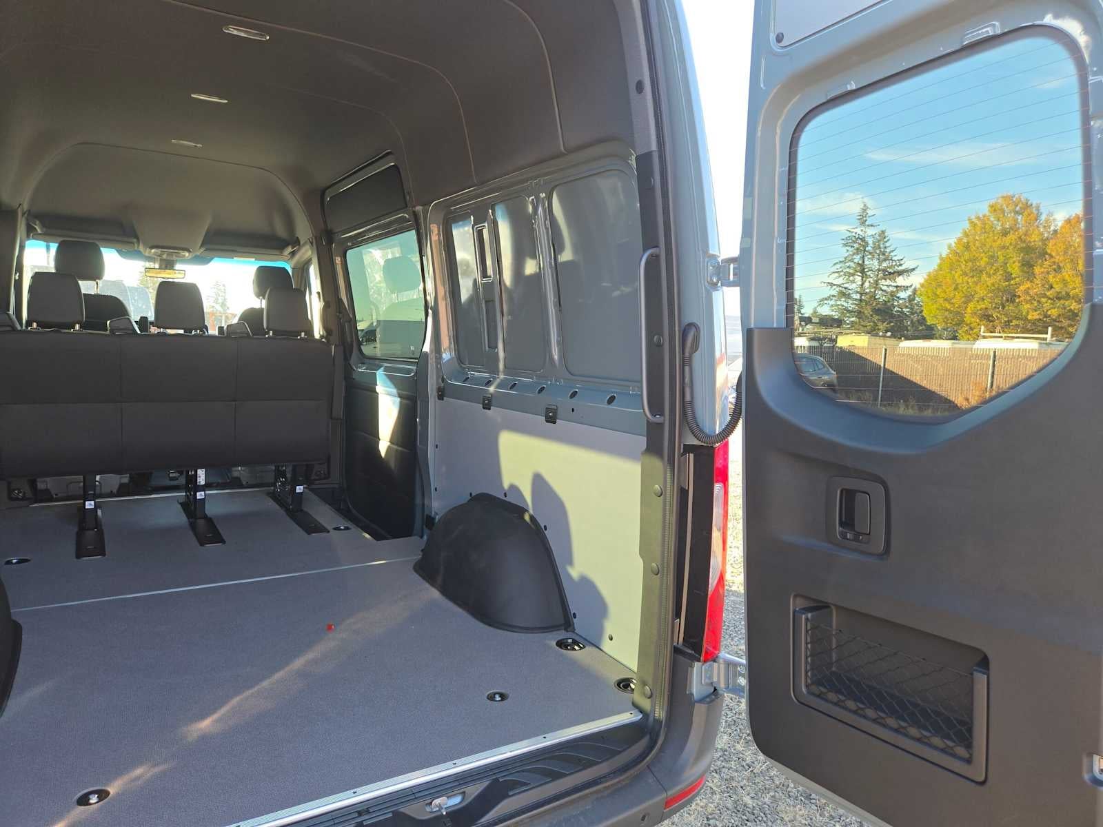 2026 Mercedes-Benz Sprinter Crew 2500 Standard Roof I4 Diesel HO 144 AWD
