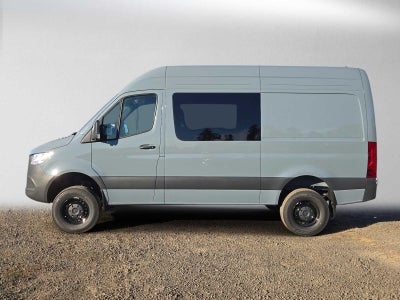 2026 Mercedes-Benz Sprinter Crew 2500 Standard Roof I4 Diesel HO 144 AWD