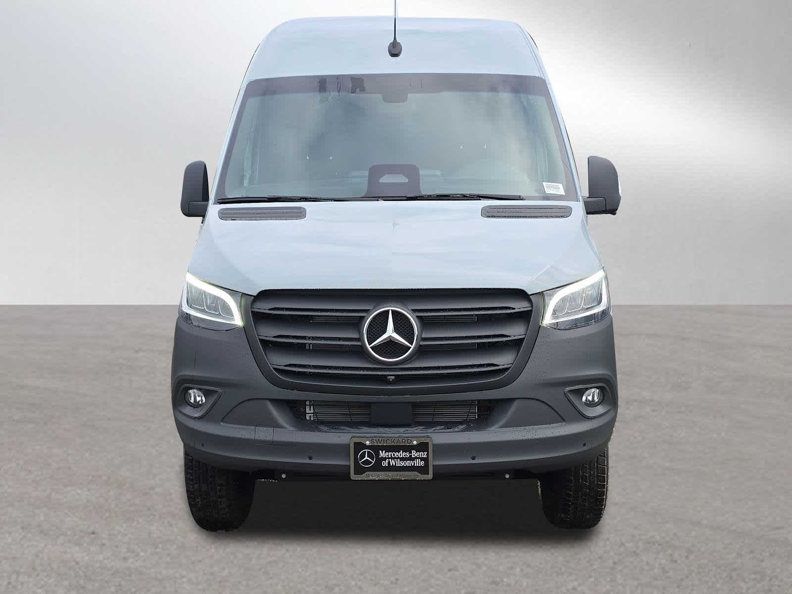 2026 Mercedes-Benz Sprinter 2500 Standard Roof I4 Diesel HO 144" AWD