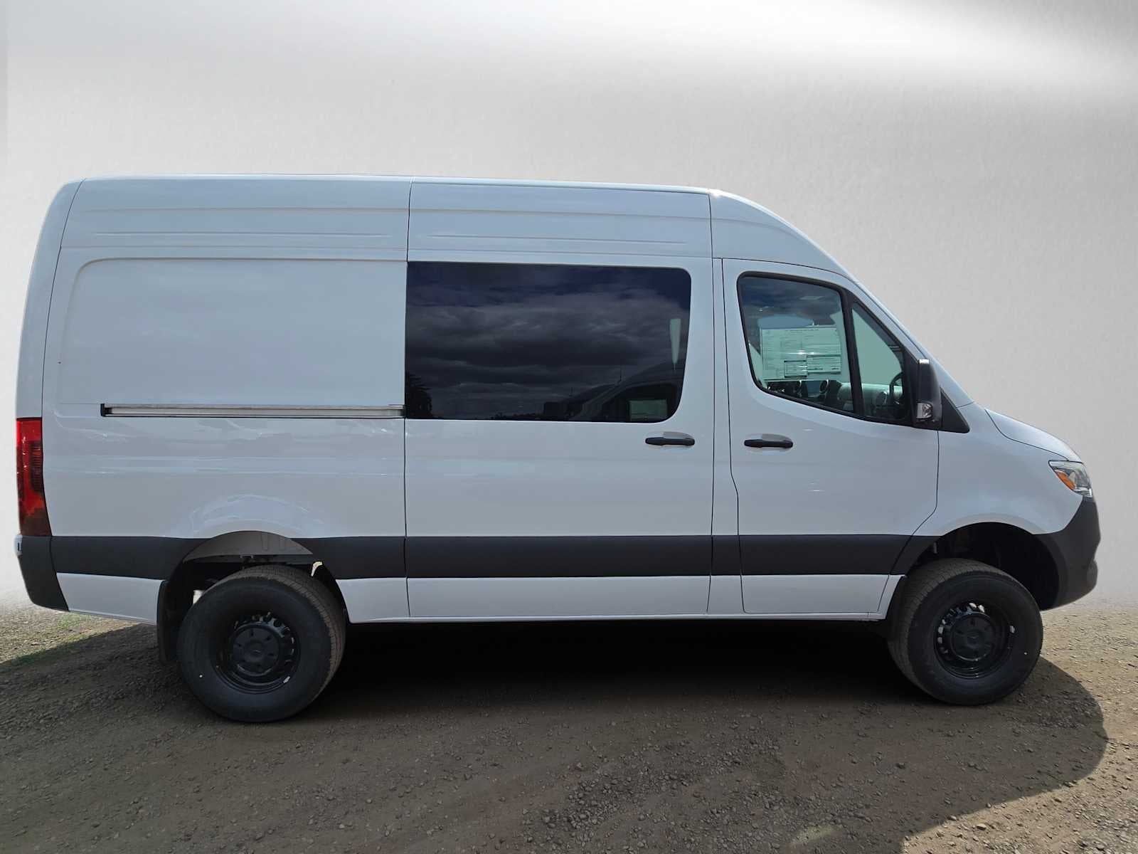 2026 Mercedes-Benz Sprinter 2500 Standard Roof I4 Diesel HO 144 AWD
